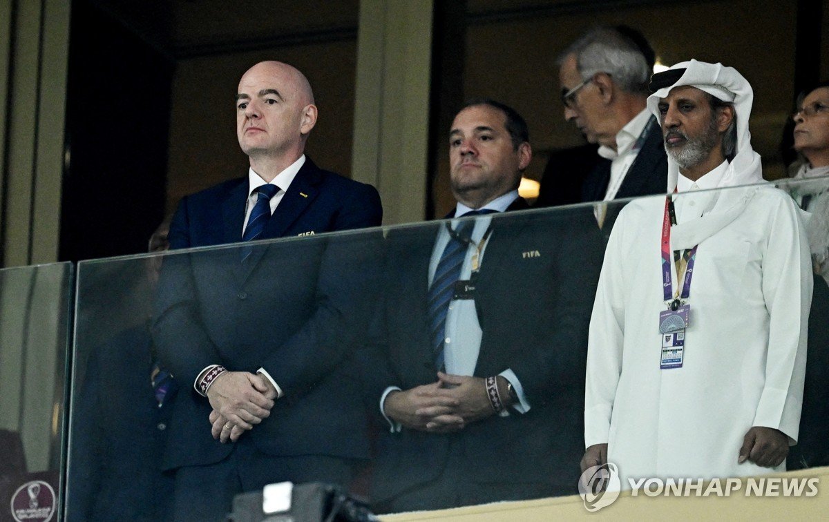 AFC-카타르 축구협회, 인판티노 비판 성명 두고 정면충돌