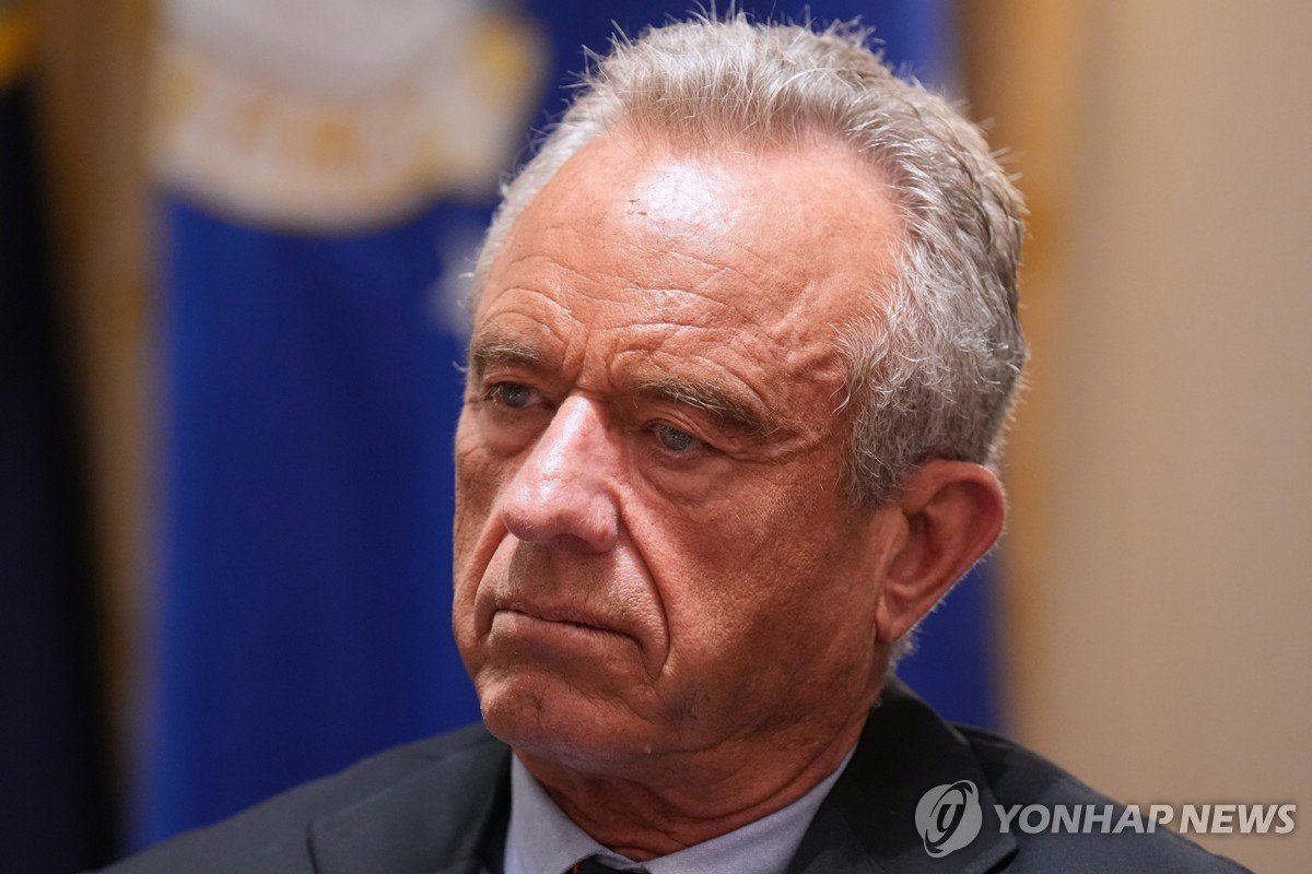 美 보건복지장관·CNN 앵커, 백신·홍역 두고 생방송 설전