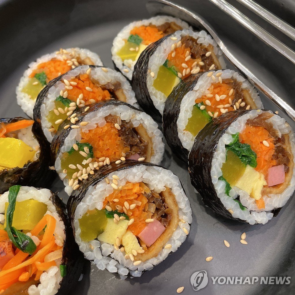 김밥 한 줄 4,000원 육박…쌀·계란값 상승에 외식비 부담 가중