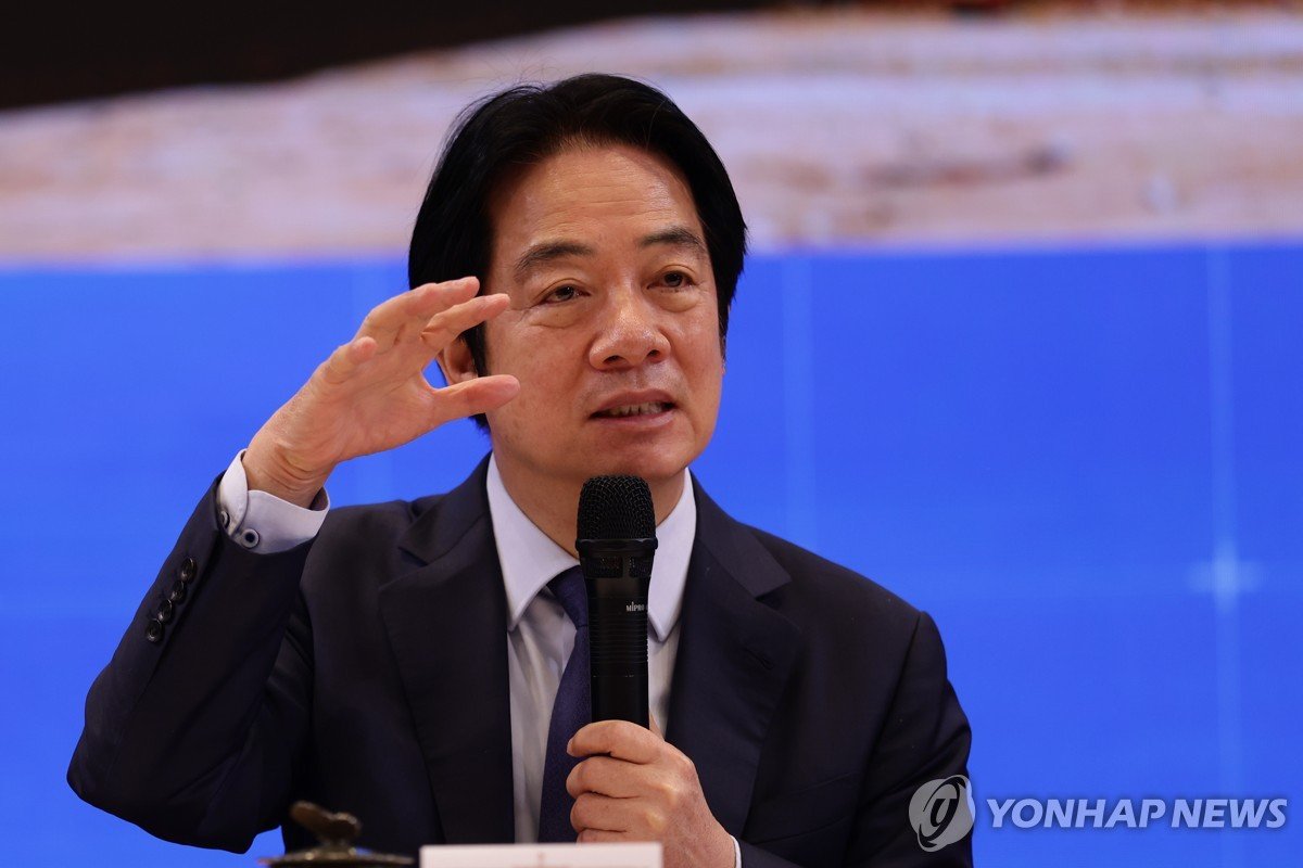 대만 총통 '드론은 필수 전력…미국과 중국 배제 공급망 구축 기대'