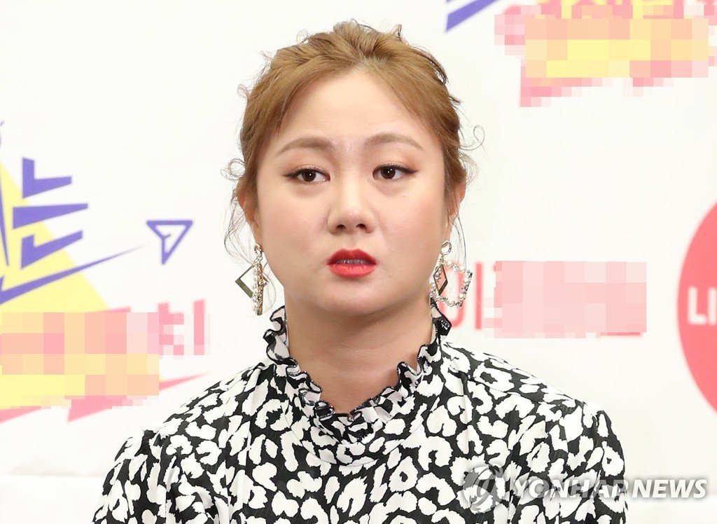 박나래 전 매니저 2명 기소…협박·횡령 혐의