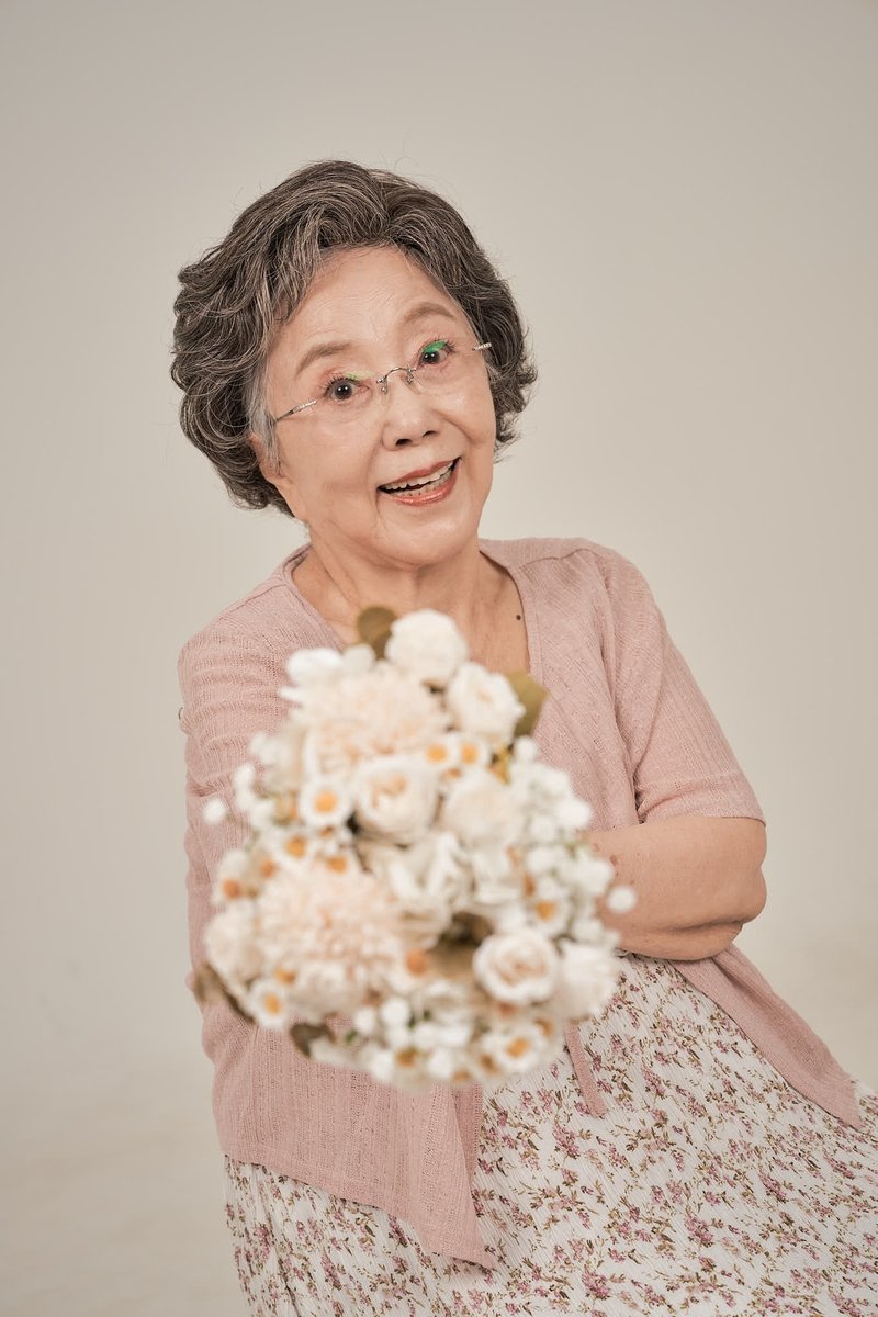 배우 사미자, 연기 60년 만에 유튜브 도전…