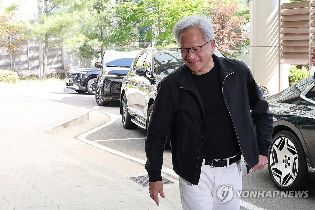 엔비디아 젠슨 황 CEO 