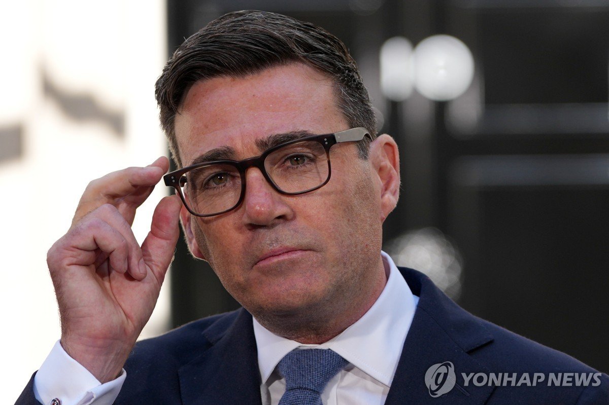 영국 총리, 백악관 비서실장 사칭 인물에 속아 문자 교환
