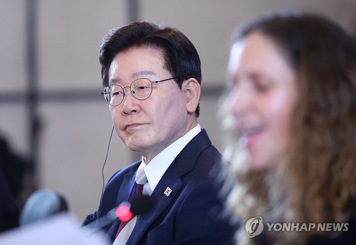이재명 대통령, 한-칠레 정상회담…'위기를 공동번영의 기회로'