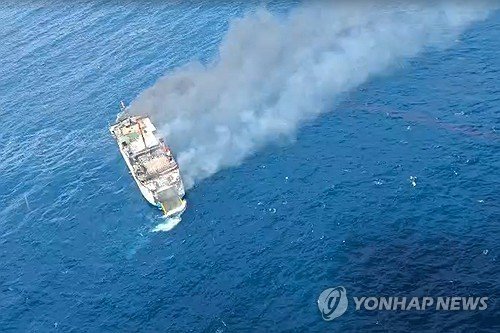 인도네시아 발리~롬복섬 여객선 화재…1명 사망·172명 구조