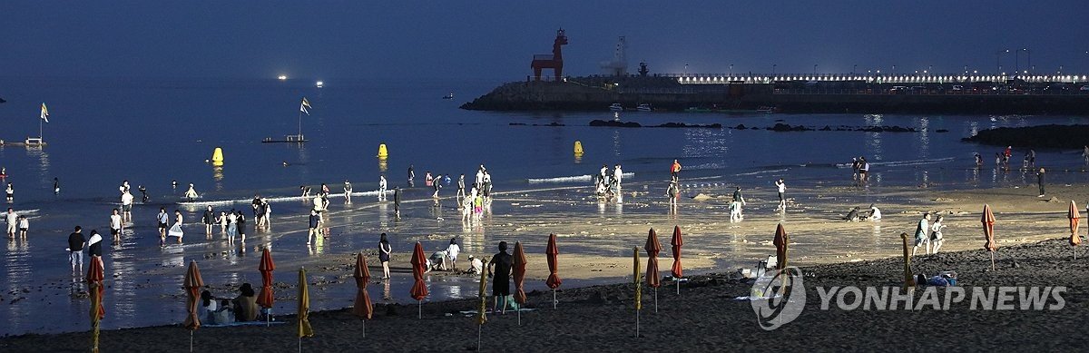 제주 북부해안 30일 연속 열대야…최저 26.8도 기록