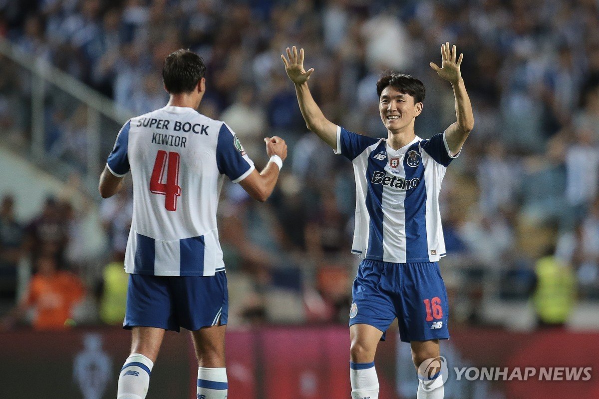 황인범, FC 포르투 데뷔전서 포르투갈 슈퍼컵 우승
