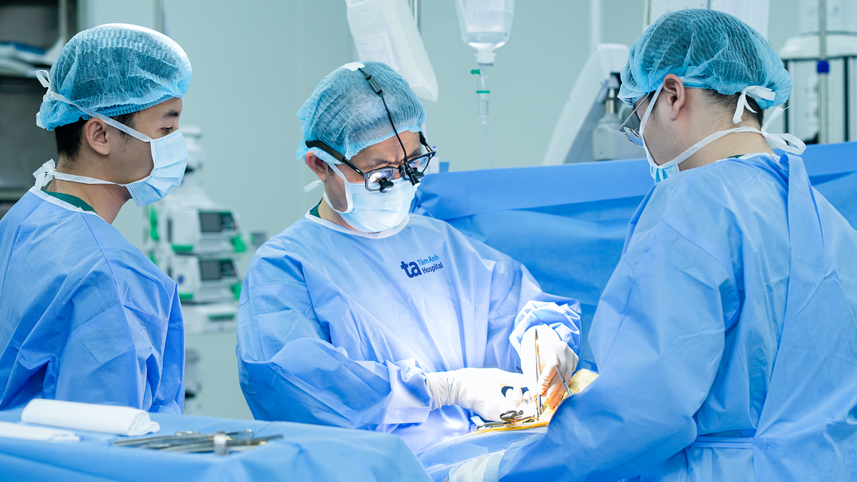 양팔 혈압 차 30mmHg… 베트남서 3개 주요 동맥 협착 71세 환자 수술 성공