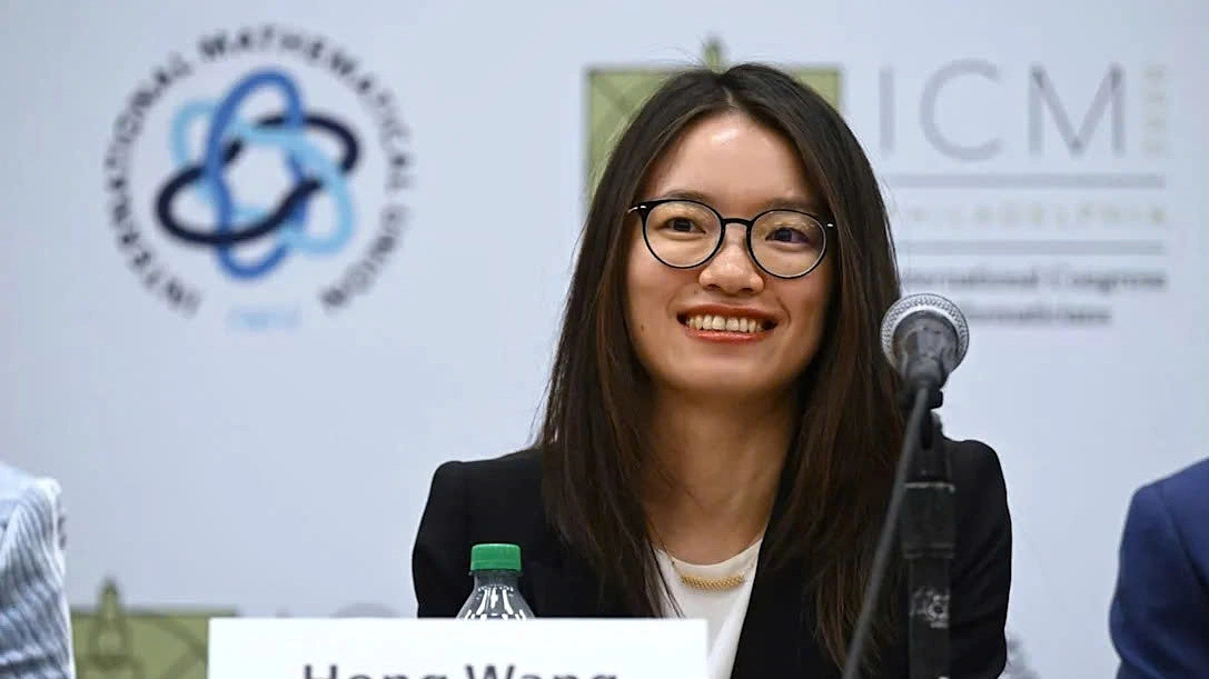 필즈상 여성 수상자 Wang Hong, '성공의 발판' 논쟁 점화