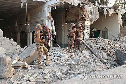 파키스탄, 3개월 만에 아프간 재공습…민간인 일가족 7명 사상