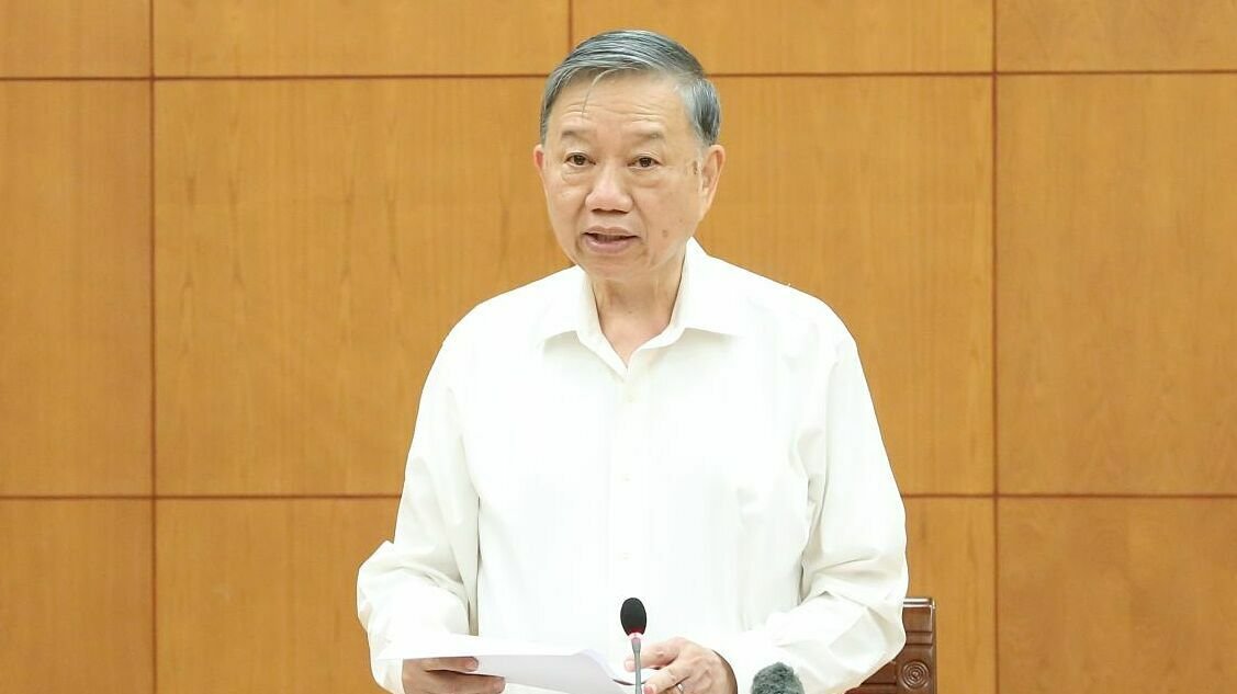 또 럼 서기장 