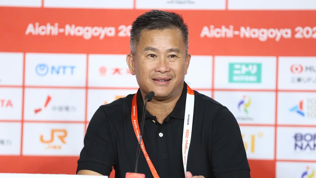 베트남 U23 감독 '선수들이 검은 옷 입으라 했다'