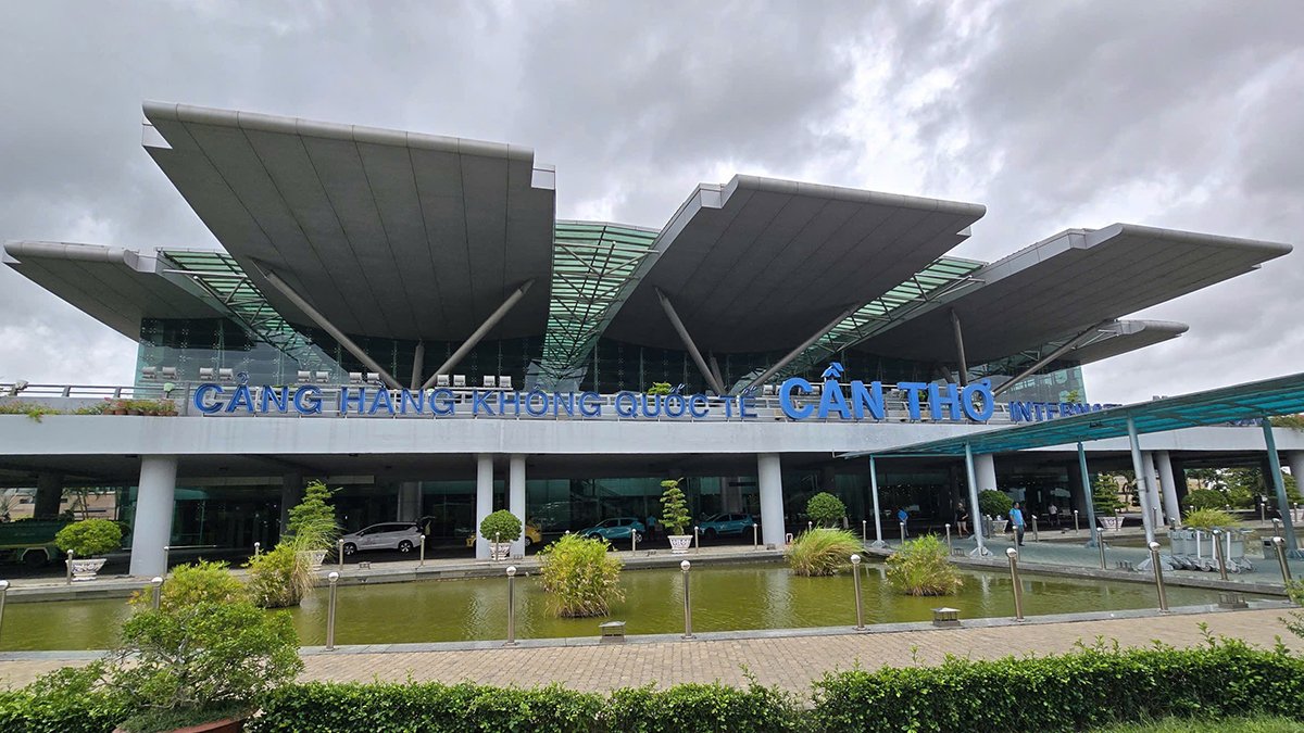 이용객 저조한 껀터 공항… '쩐데' 해양경제구역 겨냥 신공항 연구 추진 논란