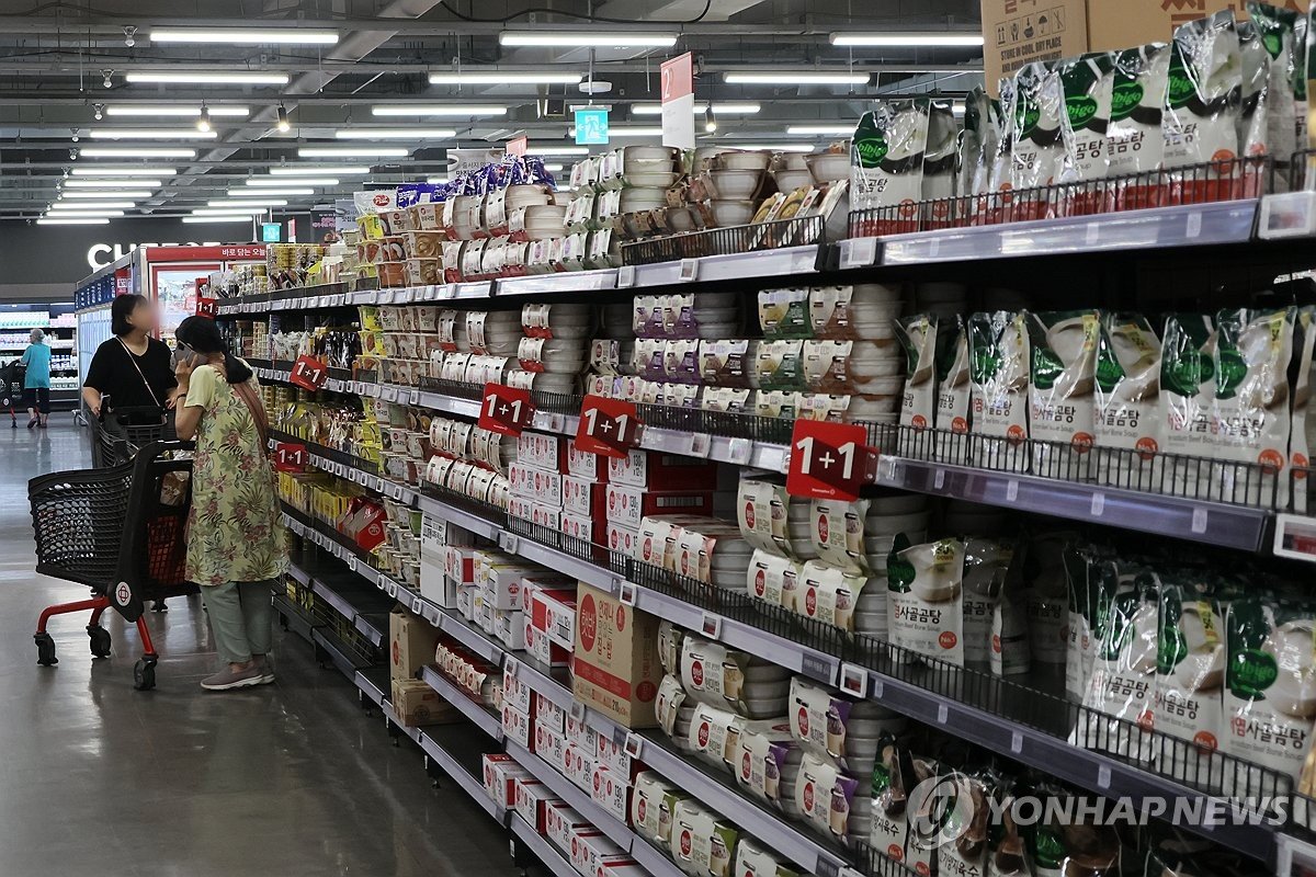 가공식품 26개 중 24개 가격 1년 새 상승…국·탕·컵밥 인상 두드러져