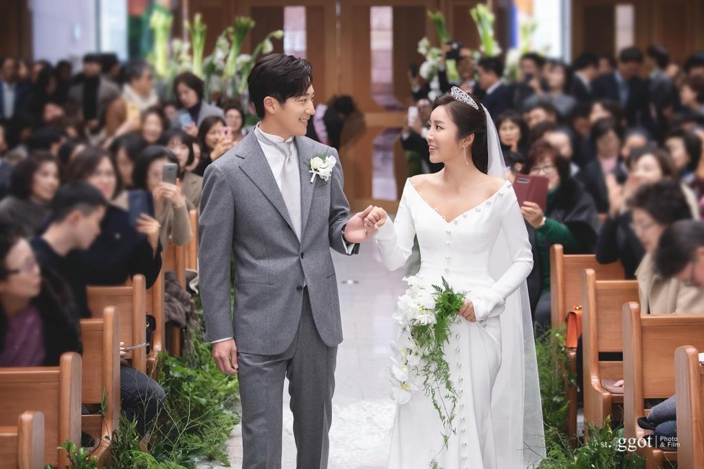배우 이완·골퍼 이보미 부부, 내년 2월 딸 출산 예정
