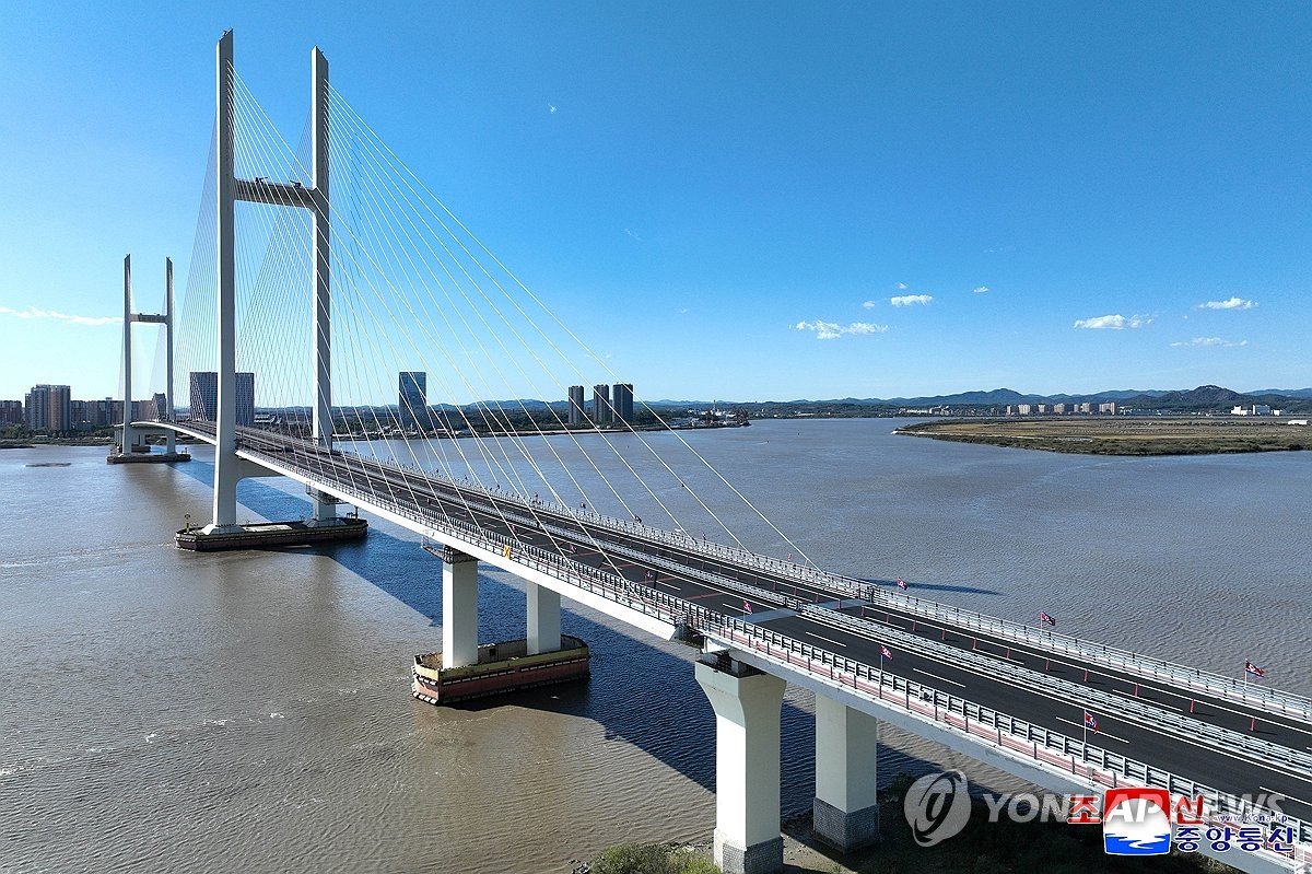 북한, 신압록강대교 개통 공식 보도…'중국과 경제 연계 강화'
