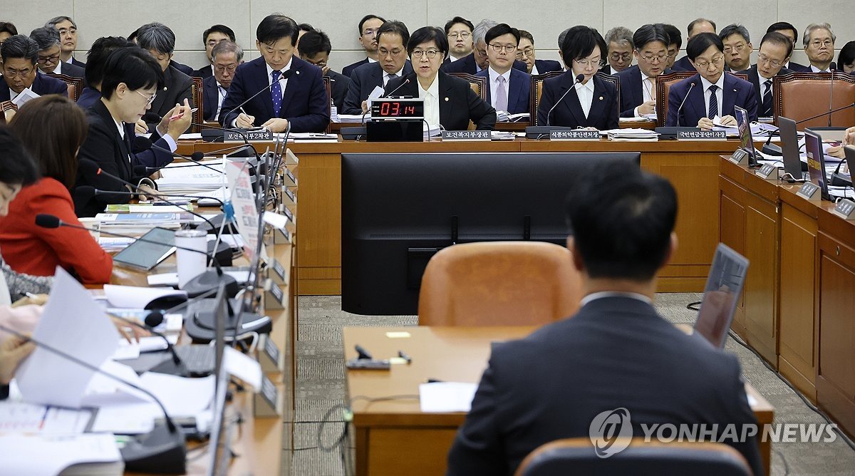 아주대병원 소아응급 교수 7명 사직 의사…질병청장 '경찰과 협의'