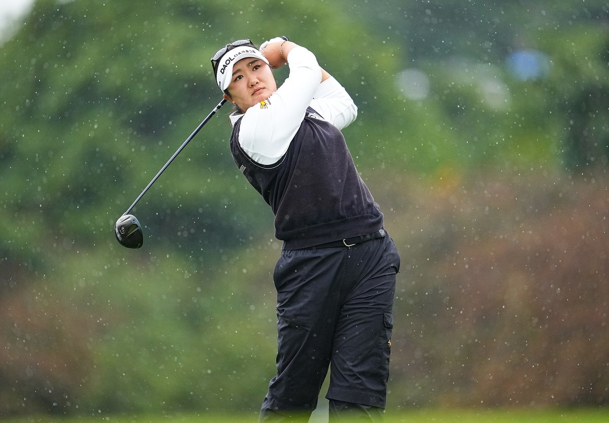 유해란, BMW 챔피언십 3R 단독 선두…LPGA 시즌 3승 눈앞
