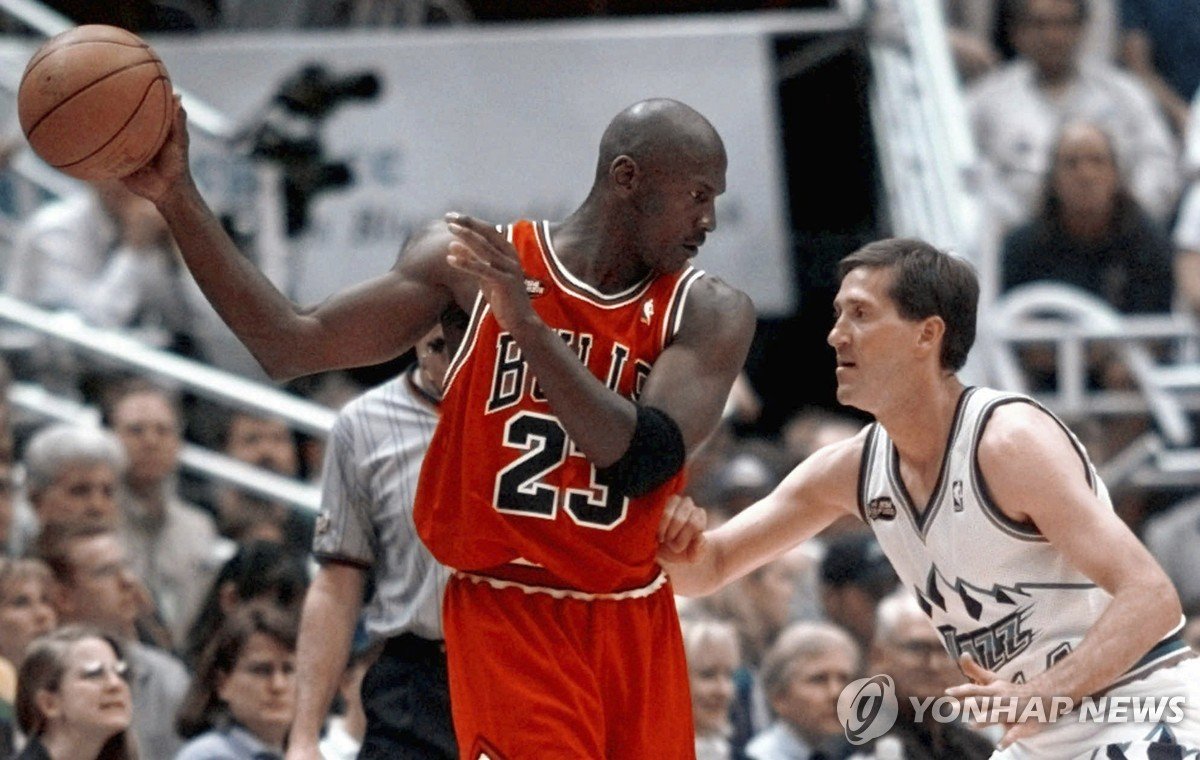 조던 1998년 NBA 챔피언결정전 경기복, 경매서 187억원 낙찰