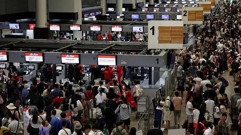 태국 돈므앙 공항, 금속탐지기 대신 직접 신체 검색으로 전환